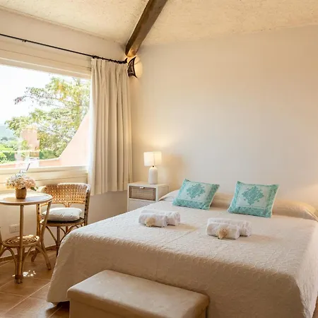 Cala Di Volpe Vista Mare E Piscina 펜션 Abbiadori