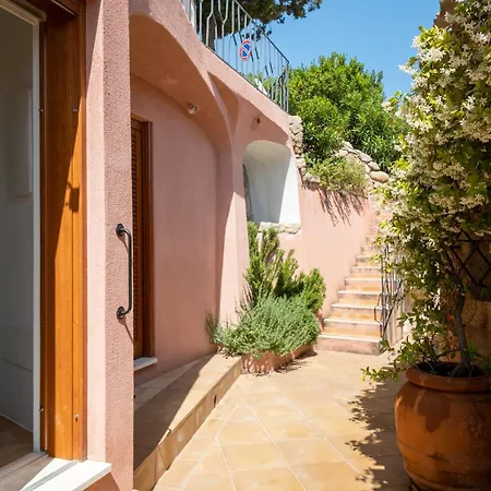펜션 Cala Di Volpe Vista Mare E Piscina