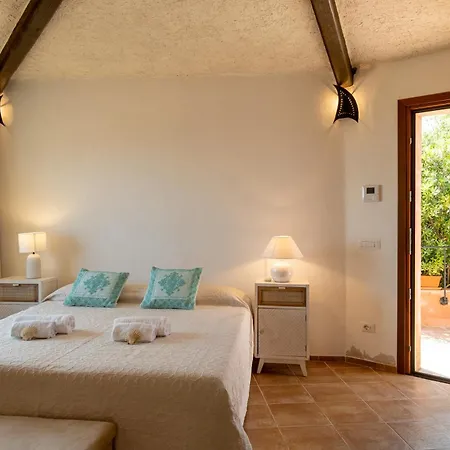 Cala Di Volpe Vista Mare E Piscina 펜션 Abbiadori